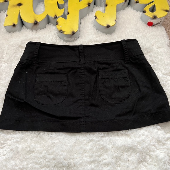 NWOT Guess size 26 black double button with belt loops mini ❤️🔥 - Picture 2 of 13